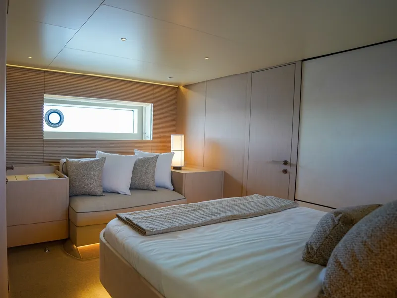 Slide: The Image of Azimut Seadeck 6 2027 - 8671595