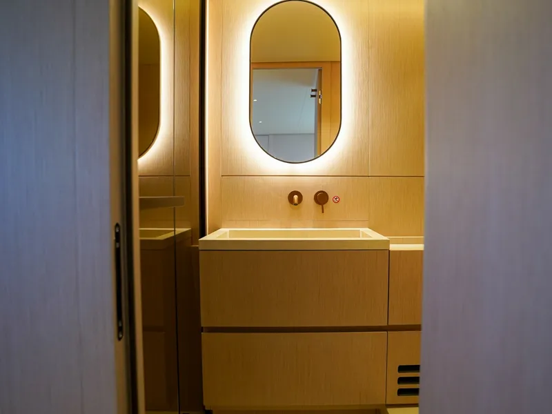 Slide: The Image of Azimut Seadeck 6 2027 - 8671598