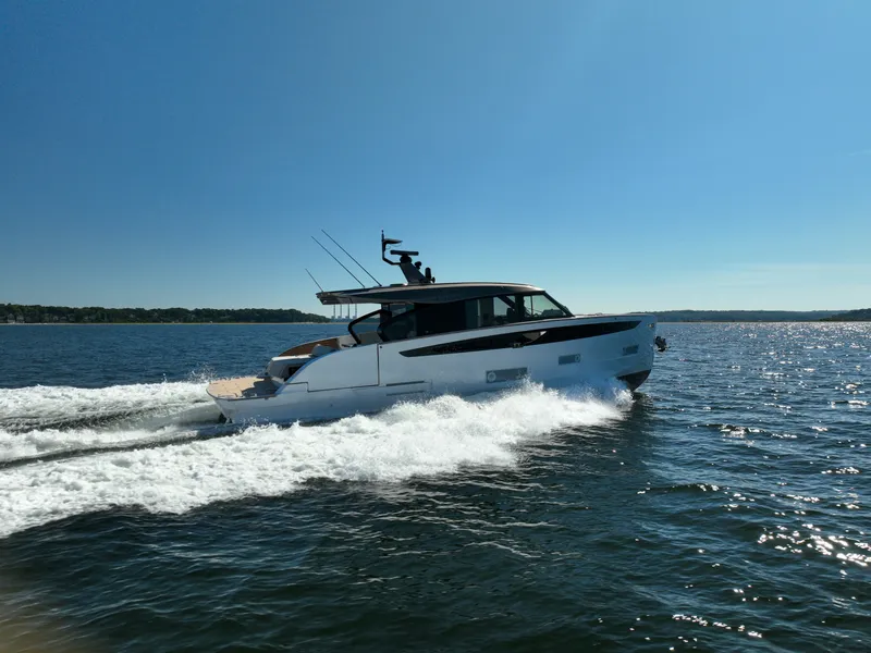 Slide: The Image of Azimut Seadeck 6 2027 - 8671614
