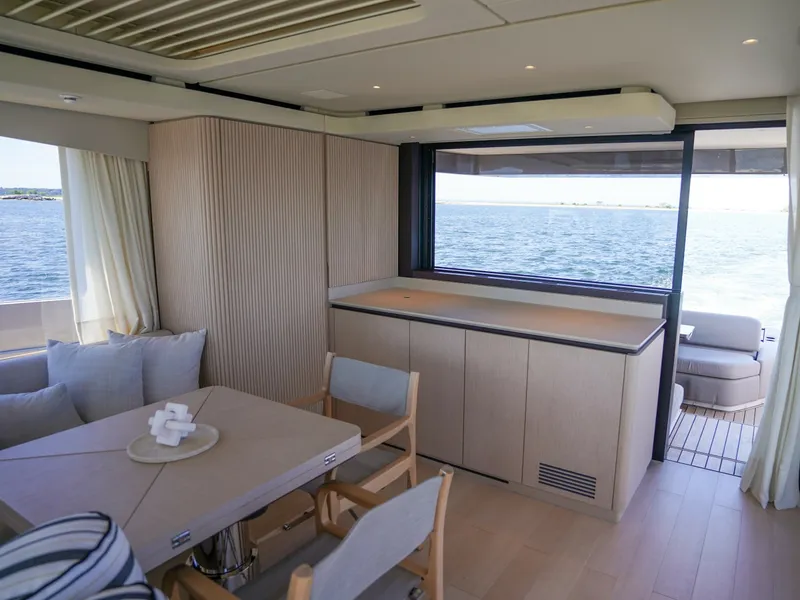 Slide: The Image of Azimut Seadeck 6 2027 - 8671584