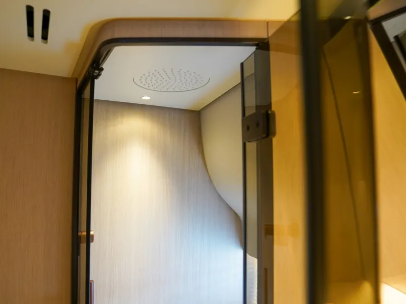 Slide: The Image of Azimut Seadeck 6 2027 - 8671605