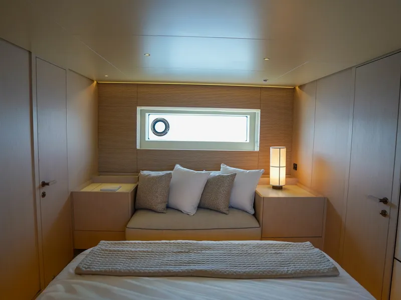Slide: The Image of Azimut Seadeck 6 2027 - 8671596