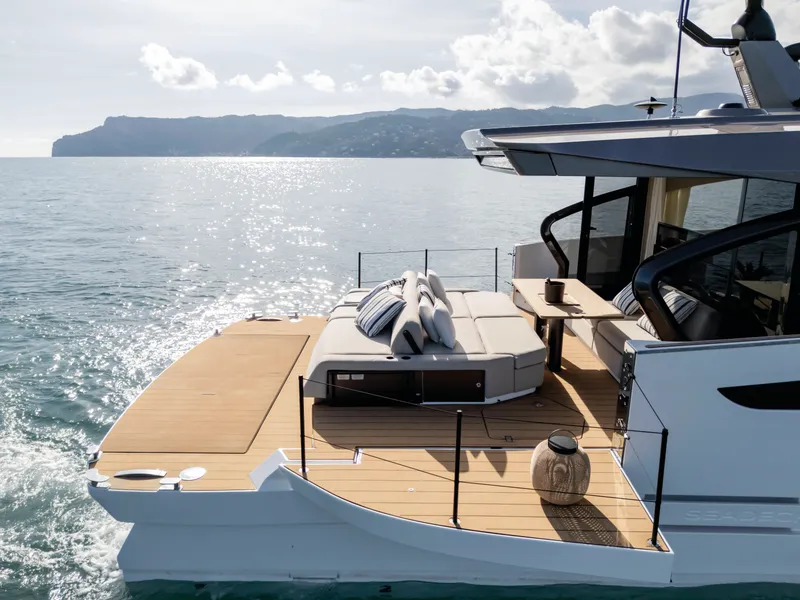 Slide: The Image of Azimut Sundeck 6 2027 - 7583920