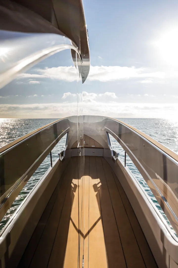 Slide: The Image of Azimut Sundeck 6 2027 - 7583907