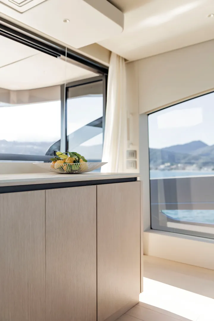 Slide: The Image of Azimut Sundeck 6 2027 - 7583902
