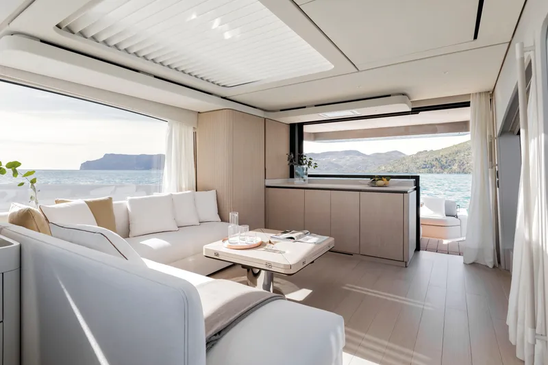 Slide: The Image of Azimut Sundeck 6 2027 - 7583908