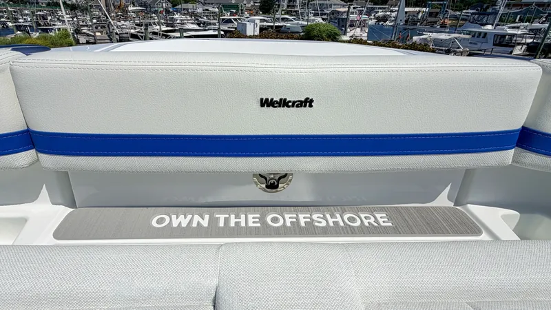 Slide: The Image of Wellcraft 28 Explorer 2027 - 7585940