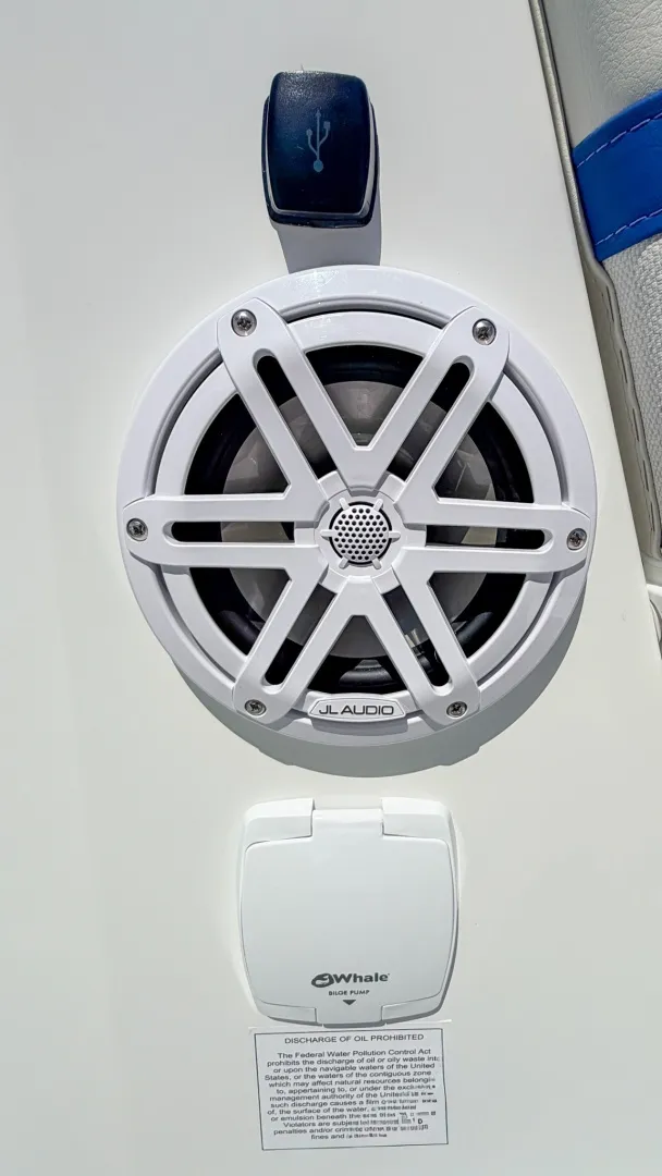 Slide: The Image of Wellcraft 28 Explorer 2027 - 7585942