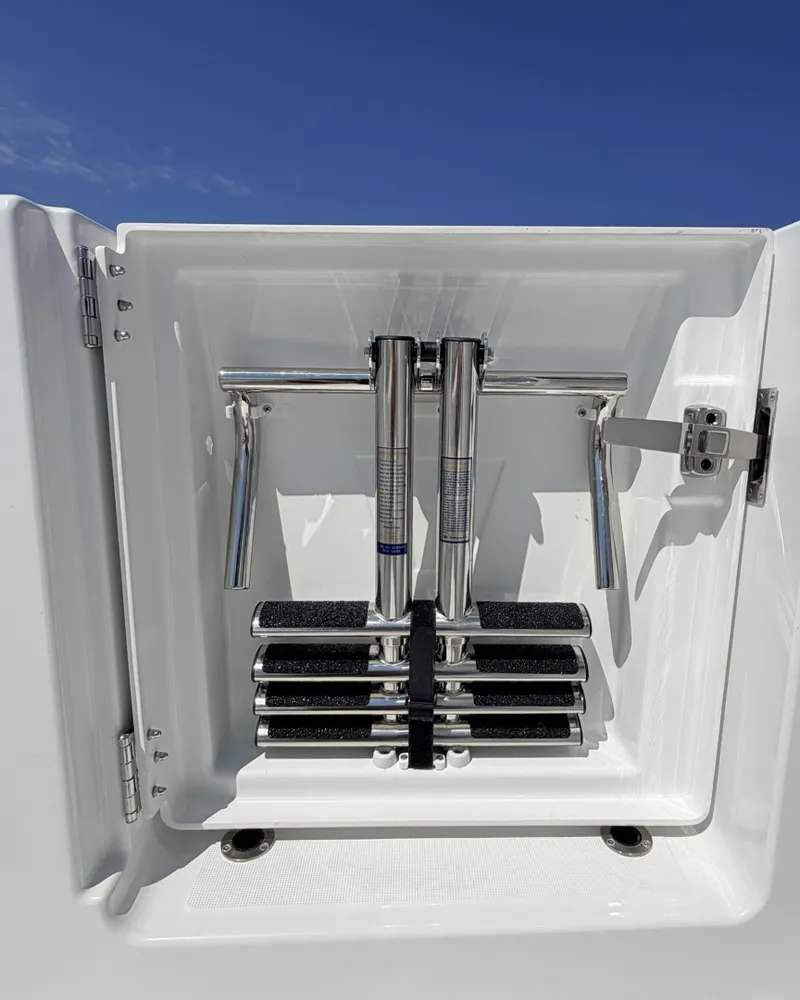 Slide: The Image of Wellcraft 28 Explorer 2027 - 7585944