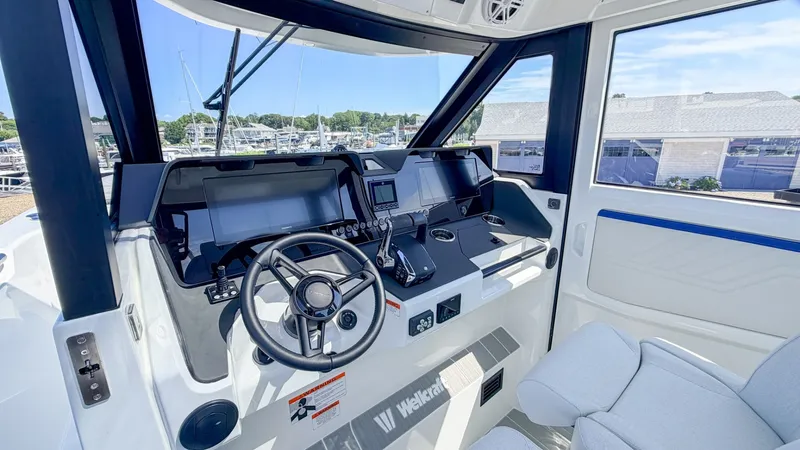 Slide: The Image of Wellcraft 28 Explorer 2027 - 7585929