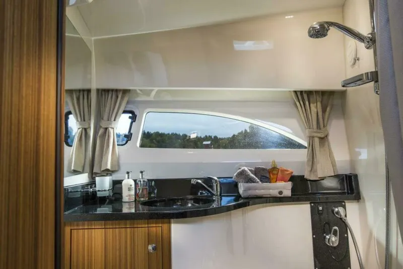 Slide: The Image of Marex 310 Sun Cruiser 2026 - 7586040