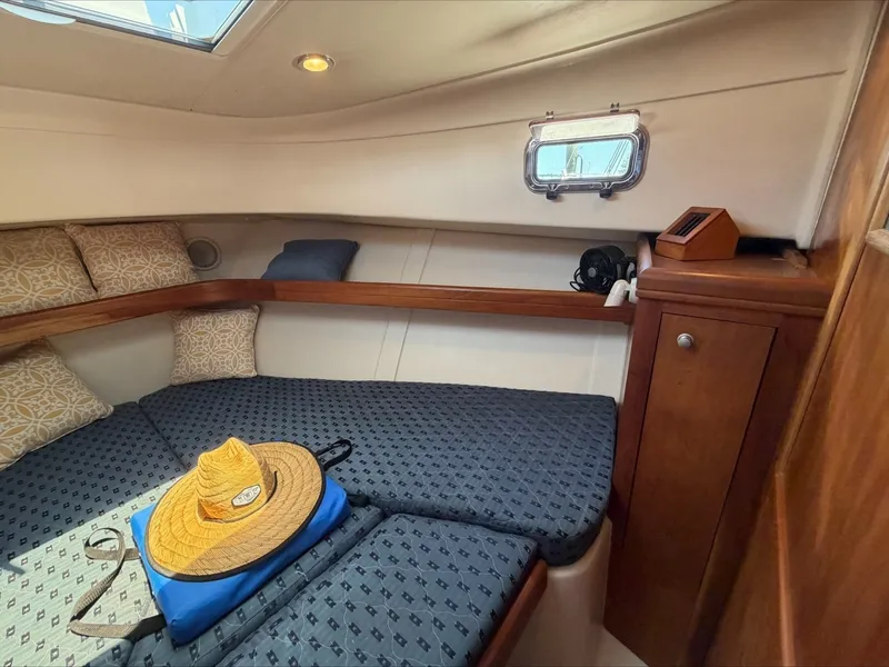 Slide: The Image of Mainship Pilot 34 2005 - 7586237