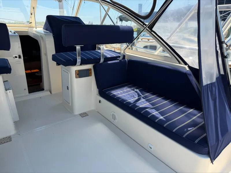 Slide: The Image of Mainship Pilot 34 2005 - 7586216