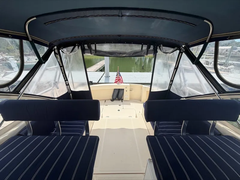 Slide: The Image of Mainship Pilot 34 2005 - 7586219