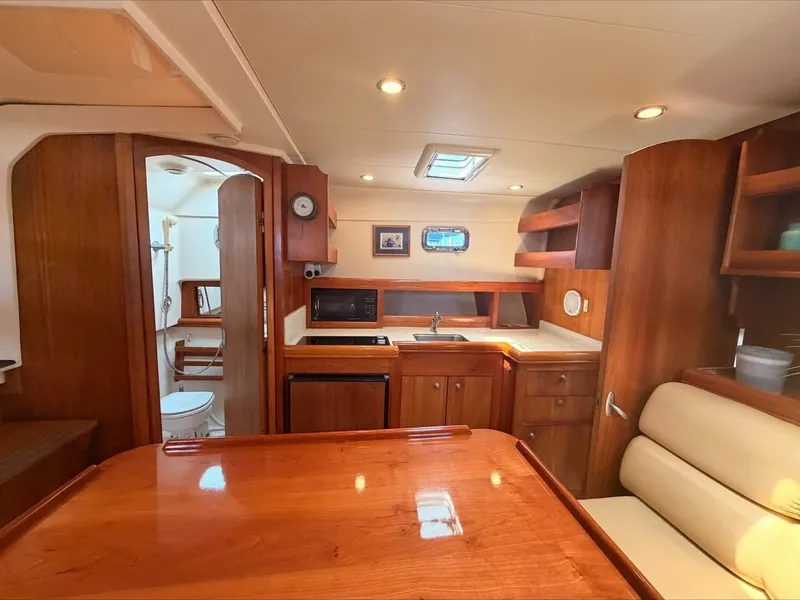 Slide: The Image of Mainship Pilot 34 2005 - 7586229
