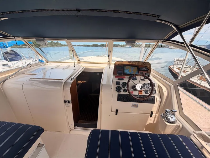 Slide: The Image of Mainship Pilot 34 2005 - 7586224