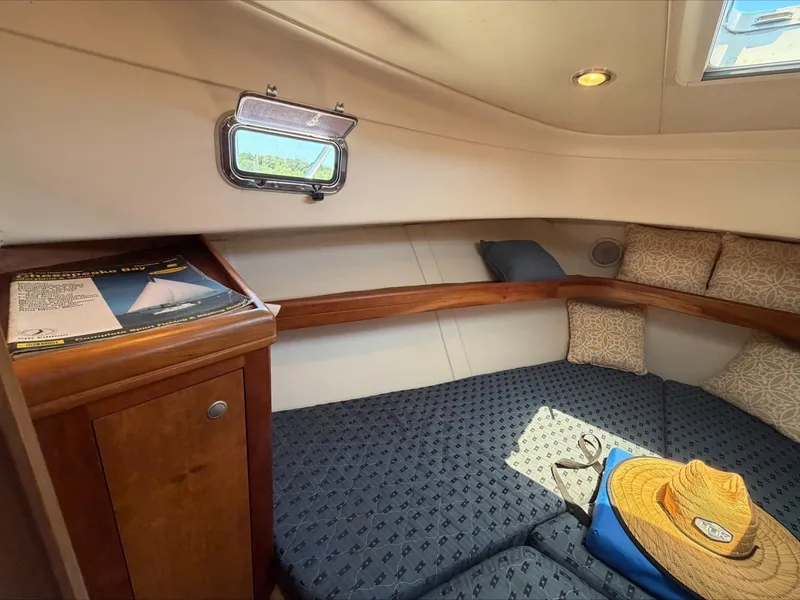 Slide: The Image of Mainship Pilot 34 2005 - 7586236