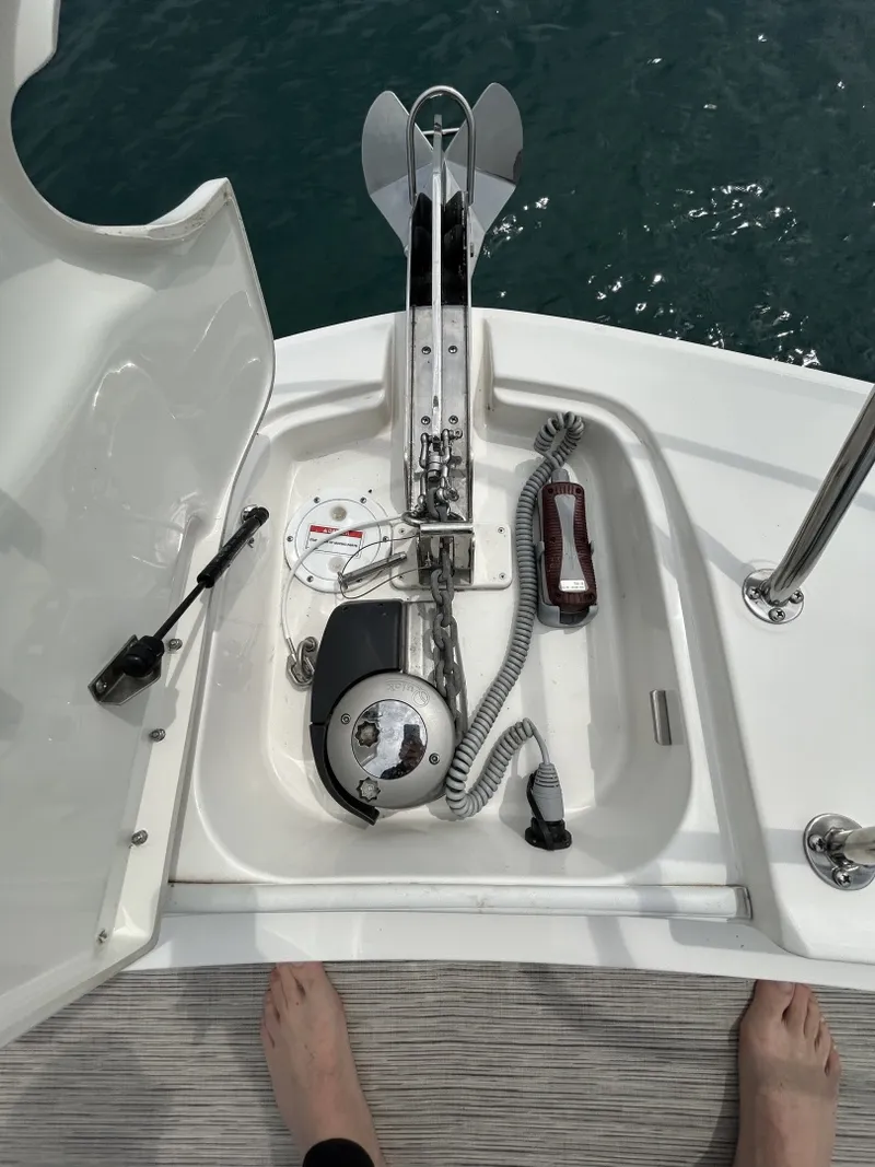 Slide: The Image of Sea Ray Sundancer 320 2023 - 7586287