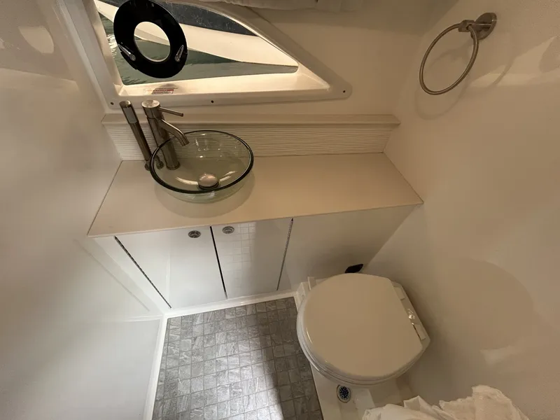 Slide: The Image of Sea Ray Sundancer 320 2023 - 7586286