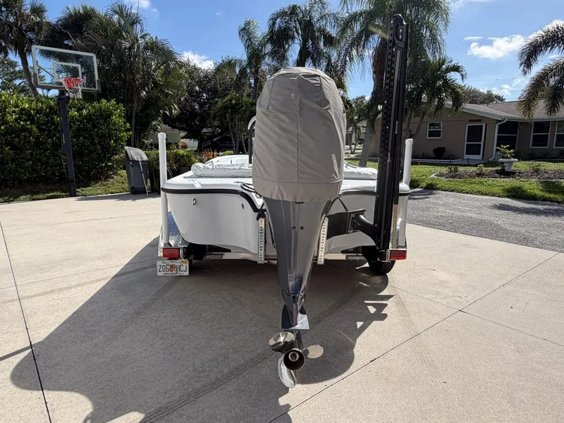 Slide: The Image of Yellowfin 21 2018 - 7587157