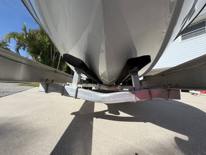 Slide: The Image of Yellowfin 21 2018 - 7587155
