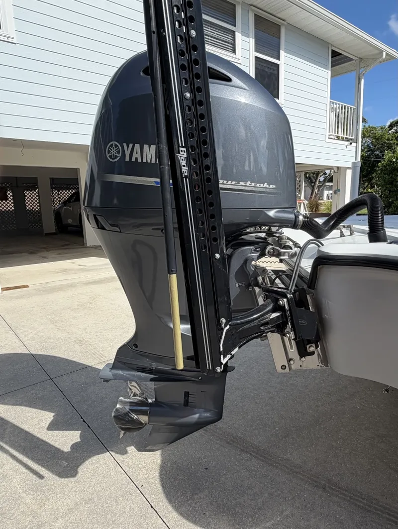Slide: The Image of Yellowfin 21 2018 - 7587148