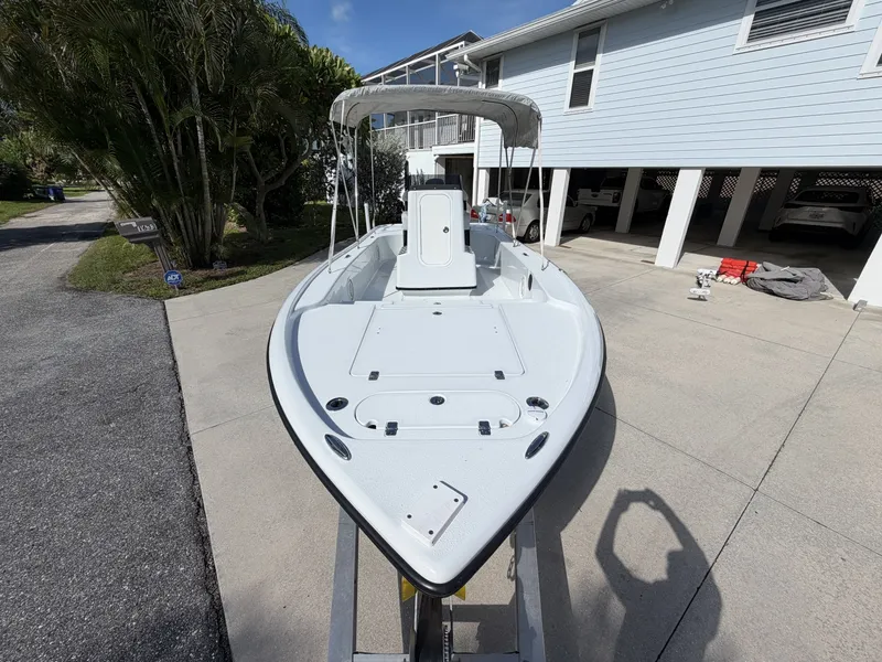 Slide: The Image of Yellowfin 21 2018 - 7587139