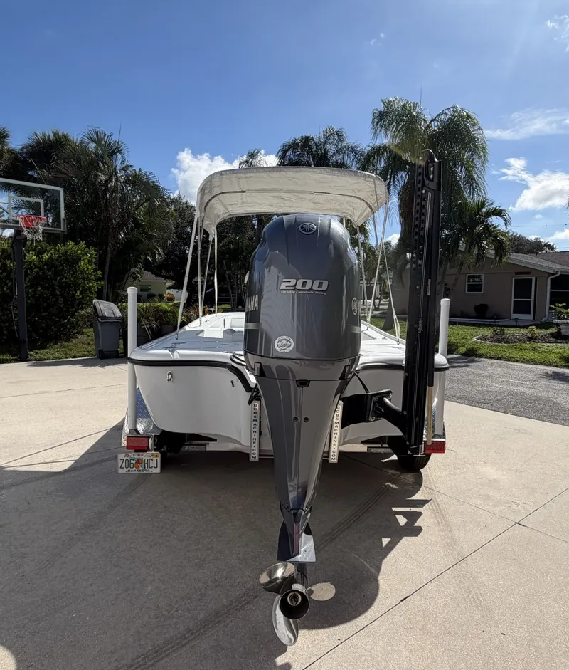 Slide: The Image of Yellowfin 21 2018 - 7587150