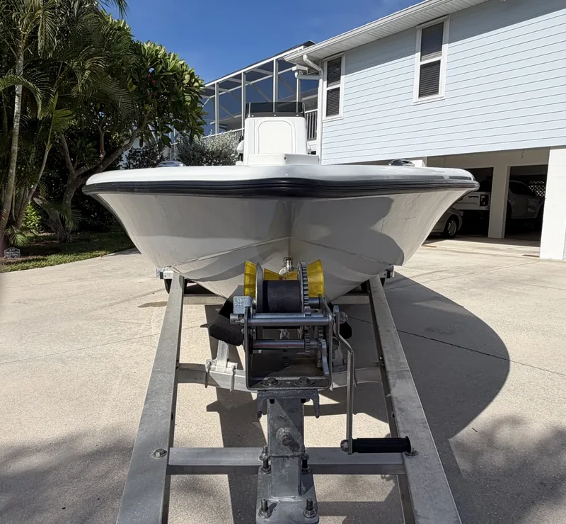 Slide: The Image of Yellowfin 21 2018 - 7587156
