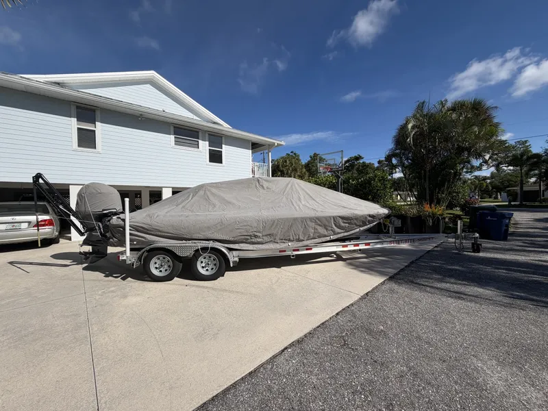 Slide: The Image of Yellowfin 21 2018 - 7587160