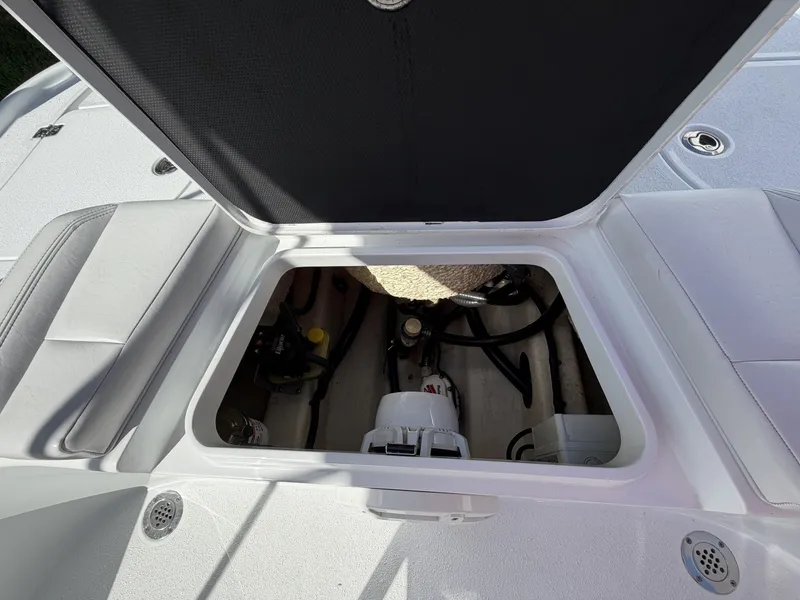 Slide: The Image of Yellowfin 21 2018 - 7587116
