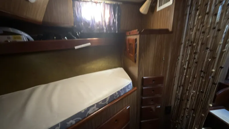 Slide: The Image of Bristol 42 Trawler 1972 - 7586359