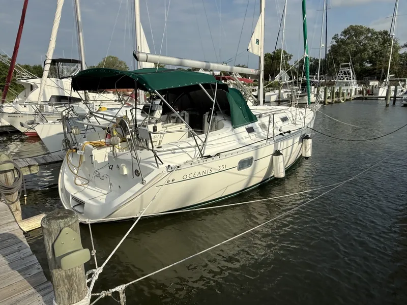 The Image of Beneteau 351 1996 - undefined