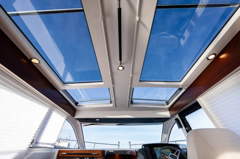 Slide: The Image of Nimbus 305 Coupe 2027 - 7587161