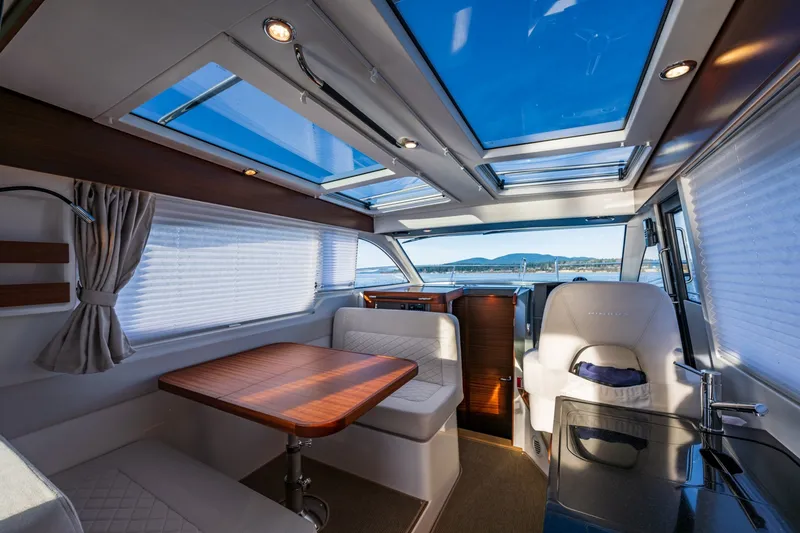 Slide: The Image of Nimbus 305 Coupe 2027 - 7587167