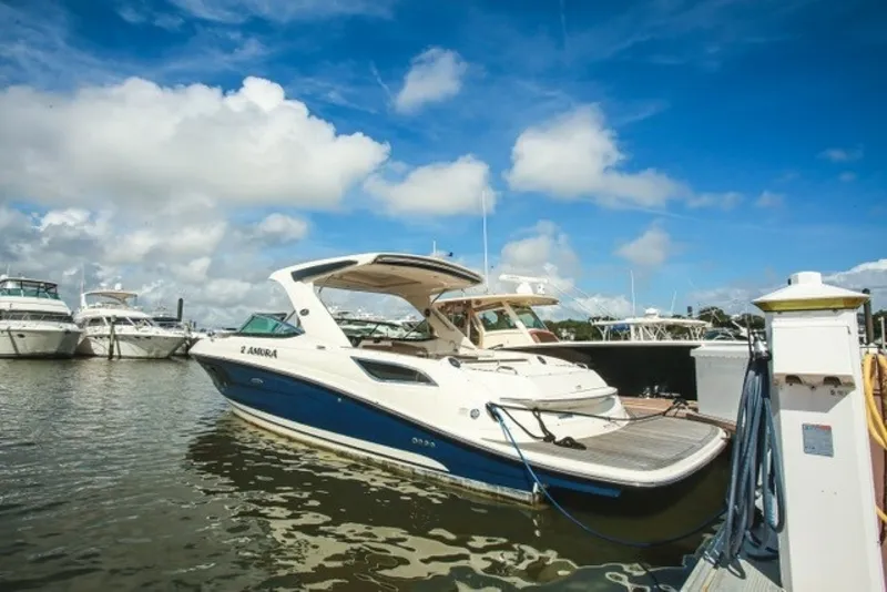 Slide: The Image of Sea Ray SLX 350 2018 - 8035779