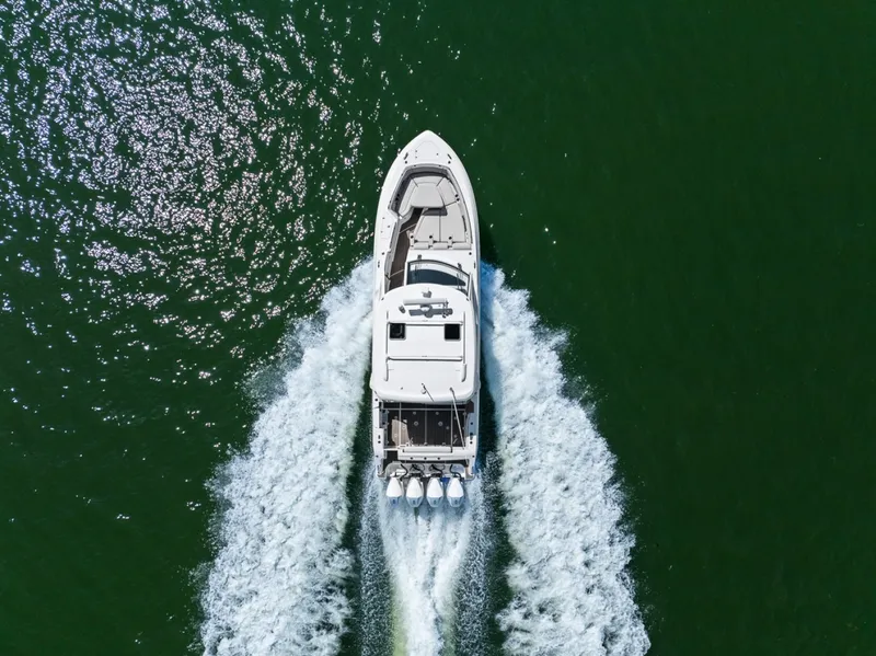 Slide: The Image of Boston Whaler 380 Realm 2020 - 7587707