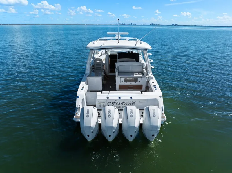 Slide: The Image of Boston Whaler 380 Realm 2020 - 7587703