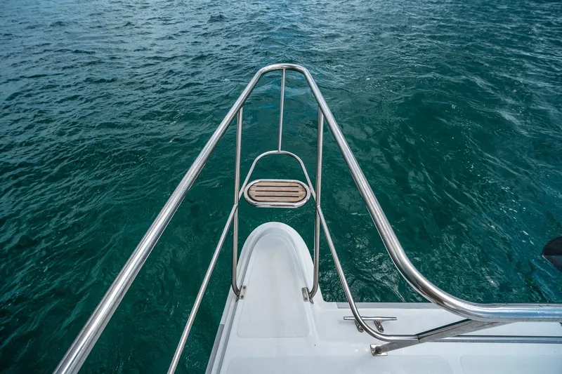 Slide: The Image of Venturer 44 Fifth Day 2000 Venturer 44 Sportfish - 7590974