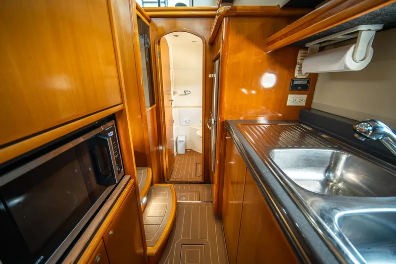 Slide: The Image of Venturer 44 Fifth Day 2000 Venturer 44 Sportfish - 7590936