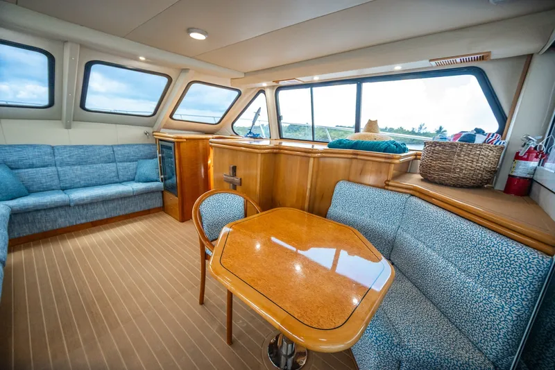 Slide: The Image of Venturer 44 Fifth Day 2000 Venturer 44 Sportfish - 7590950