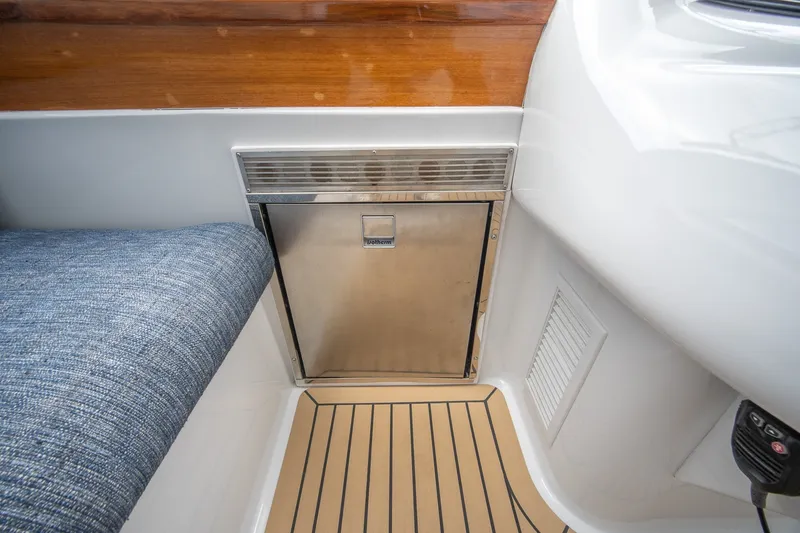 Slide: The Image of Venturer 44 Fifth Day 2000 Venturer 44 Sportfish - 7590992