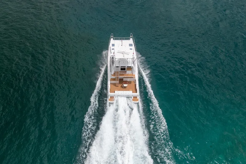 Slide: The Image of Venturer 44 Fifth Day 2000 Venturer 44 Sportfish - 7590905