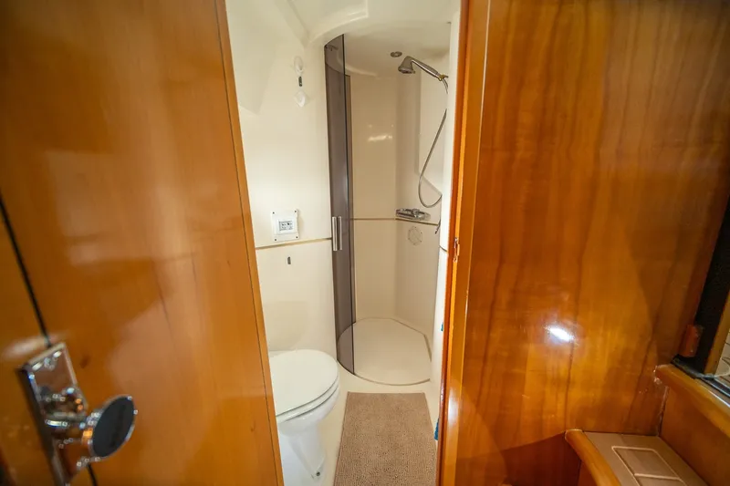 Slide: The Image of Venturer 44 Fifth Day 2000 Venturer 44 Sportfish - 7590921