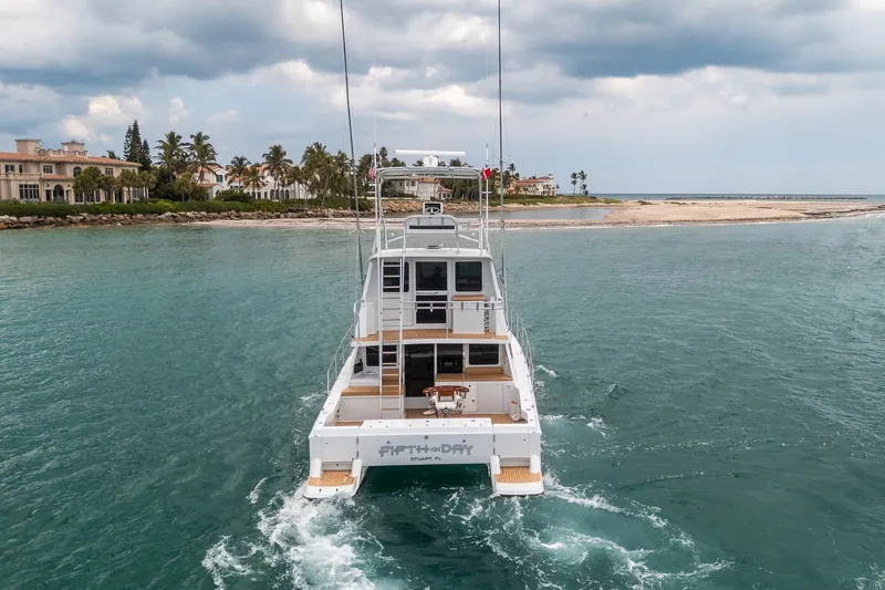 Slide: The Image of Venturer 44 Fifth Day 2000 Venturer 44 Sportfish - 7590910