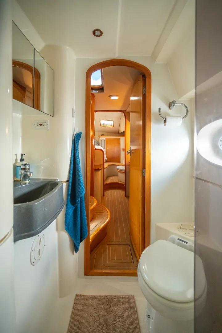 Slide: The Image of Venturer 44 Fifth Day 2000 Venturer 44 Sportfish - 7590924