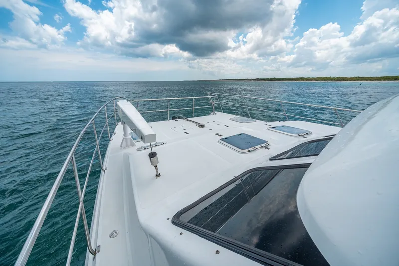 Slide: The Image of Venturer 44 Fifth Day 2000 Venturer 44 Sportfish - 7590973