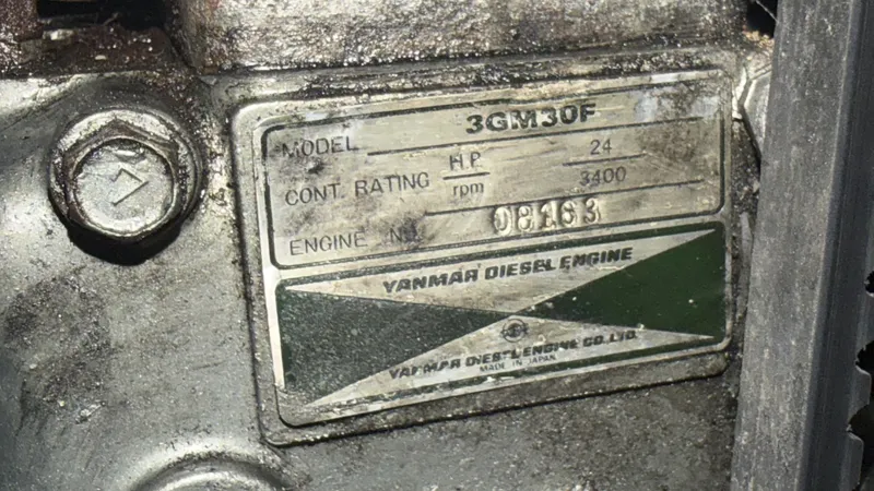 Slide: The Image of Island Packet 32 1990 - 7590824