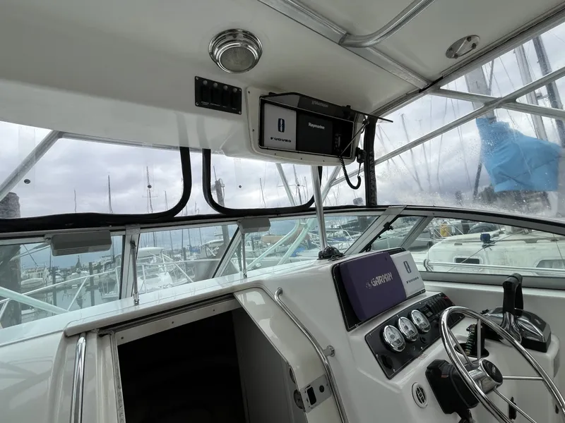 Slide: The Image of Boston Whaler Conquest 28 2001 - 7591290