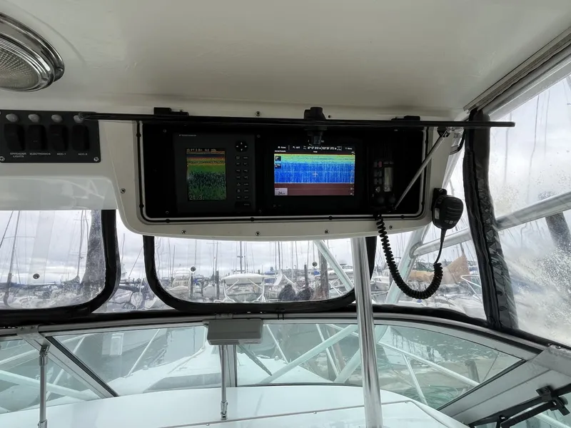 Slide: The Image of Boston Whaler Conquest 28 2001 - 7591273
